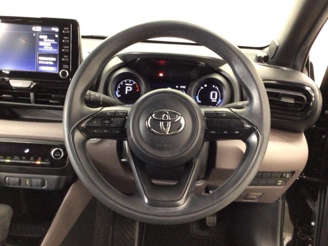 ヤリス G LED・ディスプレイオーディオ・スマートキー・バックカメラ・USB・ETC バックモニタ- 誤発進抑制機能 USB接続 地デジフルセグTV 禁煙車 オートライト 1オーナー車 盗難防止装置 キーレス(17枚目)