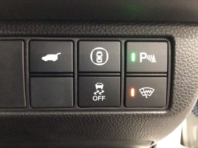 ヴェゼル ｅ：ＨＥＶＺ　ＬＥＤ・フルセグ・メモリナビ・電動リアゲート・純正ＡＷ・シートヒーター・ＥＴＣ　衝突回避支援ブレーキ機能　１オナ　スマキ　Ｐトランク　フルオートエアコン　エアバッグ　両席エアバック　Ｒカメ　ソナー（12枚目）