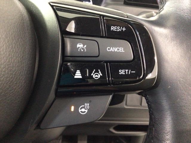 ヴェゼル ｅ：ＨＥＶＺ　ＬＥＤ・フルセグ・メモリナビ・電動リアゲート・純正ＡＷ・シートヒーター・ＥＴＣ　衝突回避支援ブレーキ機能　１オナ　スマキ　Ｐトランク　フルオートエアコン　エアバッグ　両席エアバック　Ｒカメ　ソナー（16枚目）