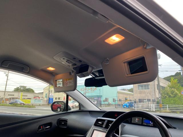 プリウス ＳセーフティプラスＩＩ　ワンオーナー　ユーザー買取車　プッシュスタート　スマートキー２個　純正ＳＤナビ　テレビ　ブルートゥース　バックカメラ　ブラインドスポット　ＲＣＴＡ　ドラレコ　ステアリングスイッチ　１００Ｖ電源（33枚目）