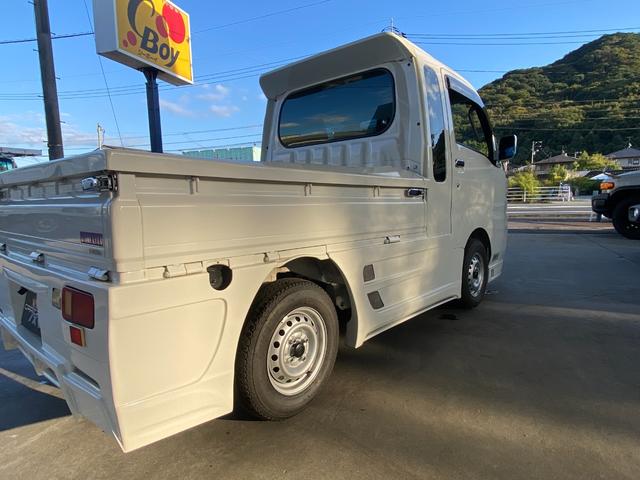 ハイゼットトラック ジャンボ ワンオーナー ユーザー買取車 翔プロデュースエアロ 荷台トノカバー リアルーフウイング キーレス LEDライト フロントフォグ パワステ パワーウィンドウ フロアオートマ マット バイザー 禁煙車(30枚目)