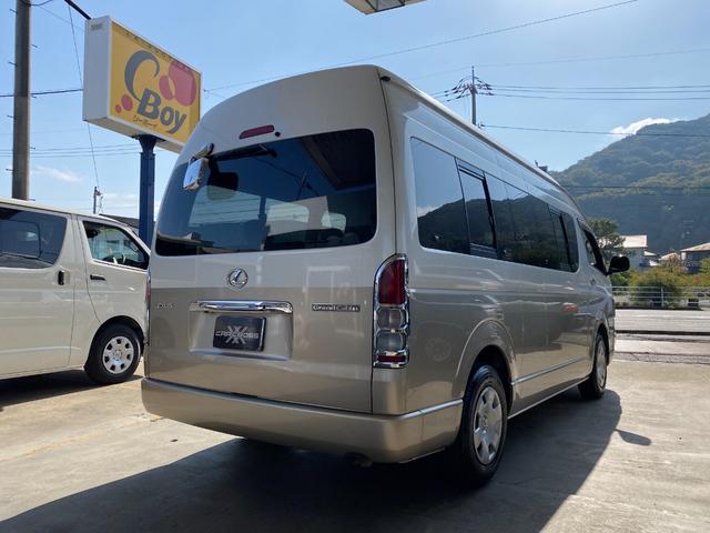 ハイエースワゴン グランドキャビン　１０人乗り　ユーザー買取車　パワースライド　ナビ　フルセグ　Ｂｌｕｅｔｏｏｔｈ　ＤＶＤビデオ再生　バックカメラ　ＥＴＣ　ＬＥＤライト　オートライト　リクライニングシート　ＡＣ１００Ｖ　コンビハンドル（2枚目）