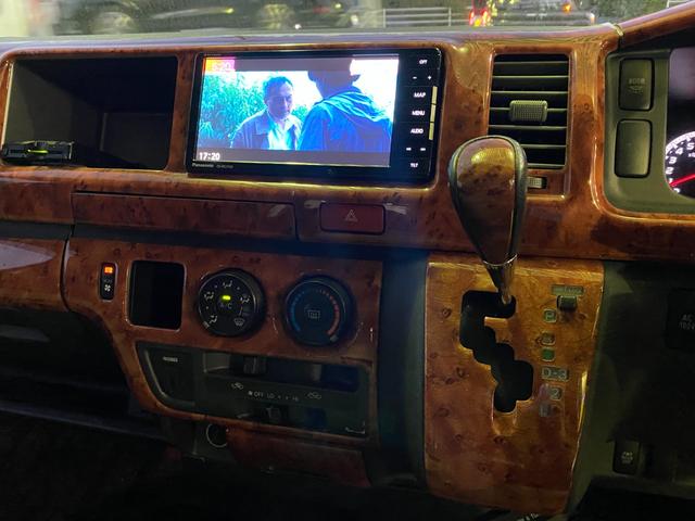 ハイエースワゴン グランドキャビン　１０人乗り　ユーザー買取車　パワースライド　ナビ　フルセグ　Ｂｌｕｅｔｏｏｔｈ　ＤＶＤビデオ再生　バックカメラ　ＥＴＣ　ＬＥＤライト　オートライト　リクライニングシート　ＡＣ１００Ｖ　コンビハンドル（4枚目）