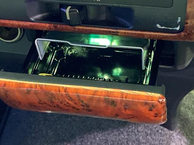 ハイエースワゴン グランドキャビン　１０人乗り　ユーザー買取車　パワースライド　ナビ　フルセグ　Ｂｌｕｅｔｏｏｔｈ　ＤＶＤビデオ再生　バックカメラ　ＥＴＣ　ＬＥＤライト　オートライト　リクライニングシート　ＡＣ１００Ｖ　コンビハンドル（13枚目）