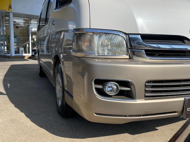 ハイエースワゴン グランドキャビン　１０人乗り　ユーザー買取車　パワースライド　ナビ　フルセグ　Ｂｌｕｅｔｏｏｔｈ　ＤＶＤビデオ再生　バックカメラ　ＥＴＣ　ＬＥＤライト　オートライト　リクライニングシート　ＡＣ１００Ｖ　コンビハンドル（24枚目）