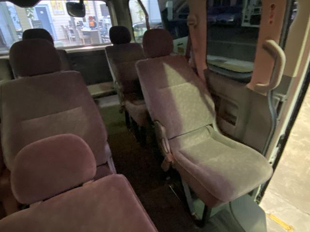 ハイエースワゴン グランドキャビン　１０人乗り　ユーザー買取車　パワースライド　ナビ　フルセグ　Ｂｌｕｅｔｏｏｔｈ　ＤＶＤビデオ再生　バックカメラ　ＥＴＣ　ＬＥＤライト　オートライト　リクライニングシート　ＡＣ１００Ｖ　コンビハンドル（37枚目）