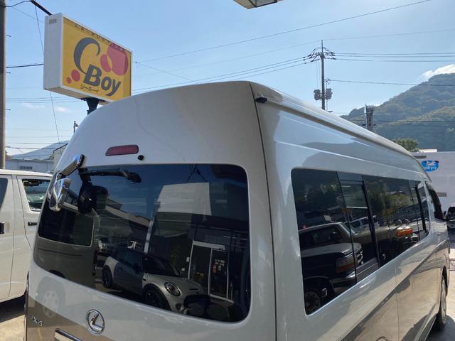 ハイエースワゴン グランドキャビン　１０人乗り　ユーザー買取車　パワースライド　ナビ　フルセグ　Ｂｌｕｅｔｏｏｔｈ　ＤＶＤビデオ再生　バックカメラ　ＥＴＣ　ＬＥＤライト　オートライト　リクライニングシート　ＡＣ１００Ｖ　コンビハンドル（52枚目）