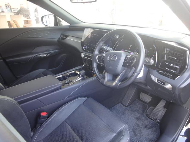 ＲＸ ＲＸ４５０ｈ＋　バージョンＬ　ＲＸ４５０ｈ＋　バージョンＬ（５名）ユーザー買取　ワンオーナー　禁煙車　全方位モニター（8枚目）