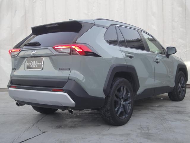 RAV4 アドベンチャー 買取車 禁煙車 サンルーフ ディスプレイオーディオ パワーシート シートベンチレーション パワーバックドア(2枚目)