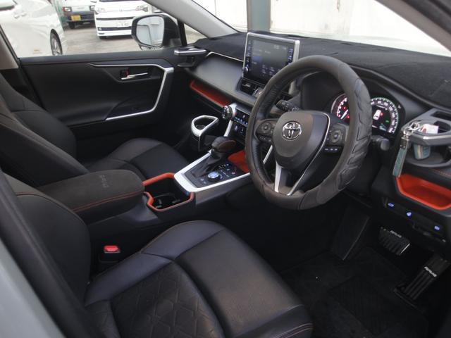 RAV4 アドベンチャー 買取車 禁煙車 サンルーフ ディスプレイオーディオ パワーシート シートベンチレーション パワーバックドア(12枚目)