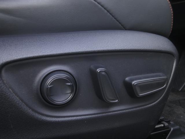 RAV4 アドベンチャー 買取車 禁煙車 サンルーフ ディスプレイオーディオ パワーシート シートベンチレーション パワーバックドア(13枚目)