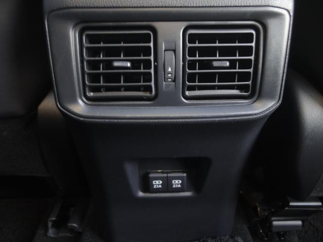 RAV4 アドベンチャー 買取車 禁煙車 サンルーフ ディスプレイオーディオ パワーシート シートベンチレーション パワーバックドア(28枚目)
