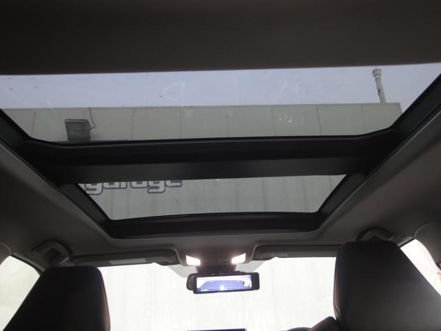 RAV4 アドベンチャー 買取車 禁煙車 サンルーフ ディスプレイオーディオ パワーシート シートベンチレーション パワーバックドア(31枚目)