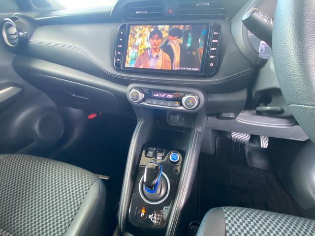 キックス Ｘ　ワンオーナーユーザー買取車　プッシュスタート　インテリキー２個　アラウンドモニター　純正９インチＳＤナビ　フルセグ　Ｂｌｕｅｔｏｏｔｈ　ＤＶＤビデオ　デジタルインナーミラー　連動ドラレコ　ＥＴＣ２．０（7枚目）