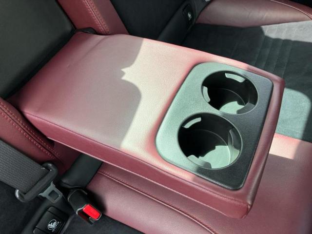 ナビ、ドラレコ、ＥＴＣ、フリップダウンモニター、デジタルインナーミラーｅｔｃ…後付け可能です！オプションも豊富に取り揃えておりますのでご安心ください！