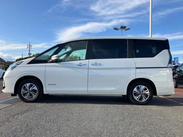 セレナ eパワーXV 新品タイヤ/保証書/純正 9インチ SDナビ/エマージェンシーブレーキ/両側電動スライドドア/アラウンドビューモニター/車線逸脱防止支援システム/ドライブレコーダー 前後/Bluetooth接続(2枚目)