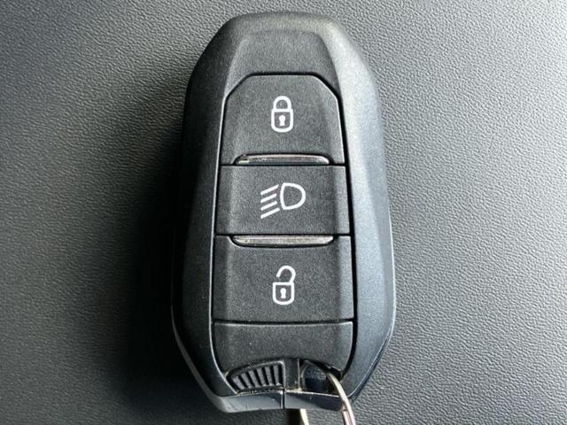 ２０８ ２０８ＧＴプレミアムエディション　パノラマルーフ／保証書／純正　メモリーナビ／衝突安全装置／シートヒーター　前席／車線逸脱防止支援システム／シート　ハーフレザー／ドライブレコーダー　社外／ヘッドランプ　ＬＥＤ　サンルーフ　ターボ（25枚目）