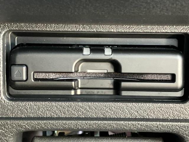 ノート Ｘ９０シュウネンキネンシャ　保証書／純正　９インチ　メモリーナビ／インテリジェントルームミラー／エマージェンシーブレーキ／アラウンドビューモニター／車線逸脱防止支援システム／シート　合皮／ドライブレコーダー　純正　全周囲カメラ（18枚目）