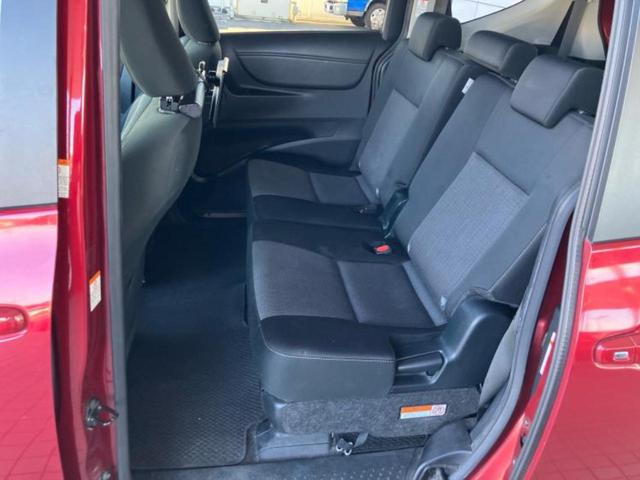 シエンタ Ｇ　保証書／社外　メモリーナビ／後席モニター　社外　９インチ／トヨタセーフティセンス／両側電動スライドドア／ＥＴＣ／ＥＢＤ付ＡＢＳ／横滑り防止装置／アイドリングストップ／バックモニター／フルセグＴＶ（8枚目）