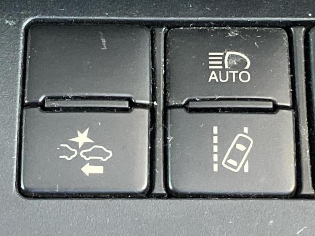 シエンタ Ｇ　保証書／社外　メモリーナビ／後席モニター　社外　９インチ／トヨタセーフティセンス／両側電動スライドドア／ＥＴＣ／ＥＢＤ付ＡＢＳ／横滑り防止装置／アイドリングストップ／バックモニター／フルセグＴＶ（16枚目）