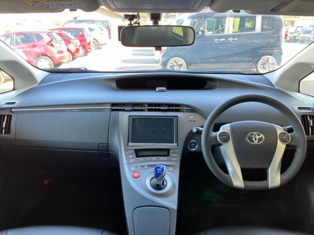 プリウス Ｓ　新品タイヤ／保証書／純正　８インチ　ＨＤＤナビ／ドライブレコーダー　純正／ヘッドランプ　ＨＩＤ／Ｂｌｕｅｔｏｏｔｈ接続／ＥＴＣ／ＥＢＤ付ＡＢＳ／横滑り防止装置／アイドリングストップ／バックモニター（4枚目）