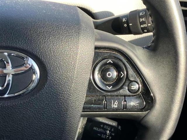 プリウス Ａツーリングセレクション　新品タイヤ／保証書／純正　９インチ　ＳＤナビ／トヨタセーフティセンス／シートヒーター　前席／パノラミックビューモニター／シート　合皮／パーキングアシスト　自動操舵／ドライブレコーダー　前後　ＤＶＤ再生（12枚目）