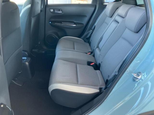 フィット ｅＨＥＶクロスター　新品タイヤ／保証書／純正　８インチ　ＳＤナビ／ホンダセンシング／車線逸脱防止支援システム／ヘッドランプ　ＬＥＤ／Ｂｌｕｅｔｏｏｔｈ接続／ＥＴＣ／ＥＢＤ付ＡＢＳ／横滑り防止装置／クルーズコントロール（8枚目）