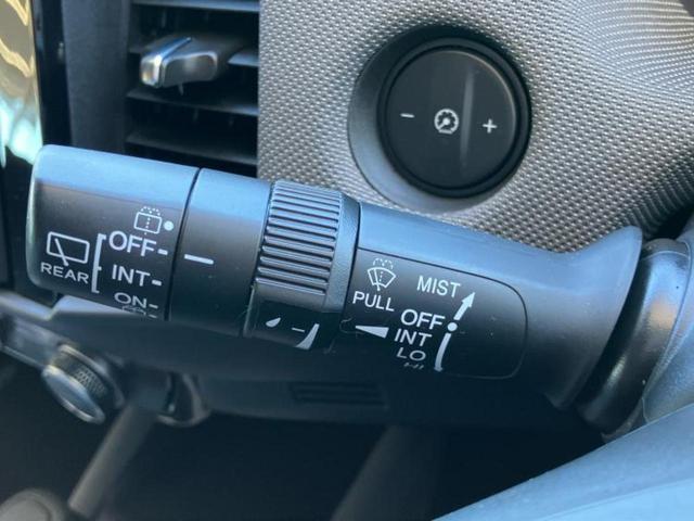 フィット ｅＨＥＶクロスター　新品タイヤ／保証書／純正　８インチ　ＳＤナビ／ホンダセンシング／車線逸脱防止支援システム／ヘッドランプ　ＬＥＤ／Ｂｌｕｅｔｏｏｔｈ接続／ＥＴＣ／ＥＢＤ付ＡＢＳ／横滑り防止装置／クルーズコントロール（16枚目）