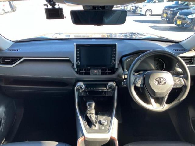ＲＡＶ４ ４ＷＤハイブリッドＧ　新品タイヤ／パノラマルーフ／ＴＲＤエアロ／保証書／ディスプレイオーディオ９インチ／デジタルインナーミラー／トヨタセーフティセンス／エアーシート　前席／パノラミックビューモニター／シート　合皮　４ＷＤ（4枚目）