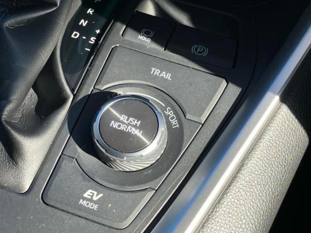 ＲＡＶ４ ４ＷＤハイブリッドＧ　新品タイヤ／パノラマルーフ／ＴＲＤエアロ／保証書／ディスプレイオーディオ９インチ／デジタルインナーミラー／トヨタセーフティセンス／エアーシート　前席／パノラミックビューモニター／シート　合皮　４ＷＤ（23枚目）
