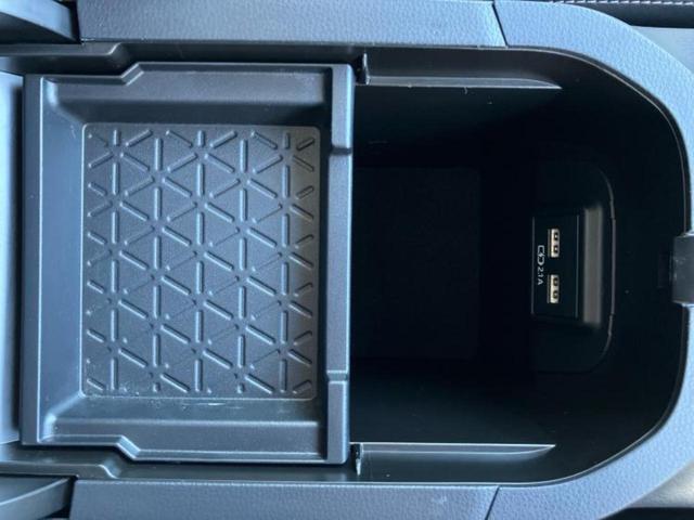 ＲＡＶ４ ４ＷＤハイブリッドＧ　新品タイヤ／パノラマルーフ／ＴＲＤエアロ／保証書／ディスプレイオーディオ９インチ／デジタルインナーミラー／トヨタセーフティセンス／エアーシート　前席／パノラミックビューモニター／シート　合皮　４ＷＤ（27枚目）