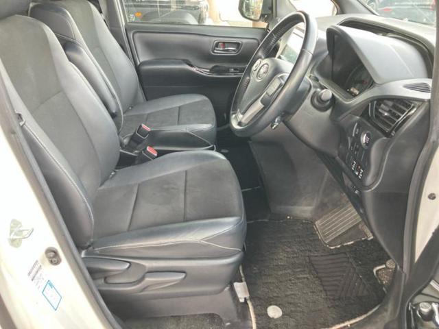 ノア Siダブルバイビー2 新品タイヤ/保証書/純正 9インチ SDナビ/フリップダウンモニター 純正 12.1インチ/トヨタセーフティセンス/両側電動スライドドア/車線逸脱防止支援システム/シート ハーフレザー バックカメラ(5枚目)