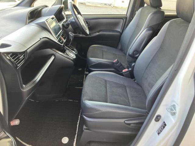 ノア Siダブルバイビー2 新品タイヤ/保証書/純正 9インチ SDナビ/フリップダウンモニター 純正 12.1インチ/トヨタセーフティセンス/両側電動スライドドア/車線逸脱防止支援システム/シート ハーフレザー バックカメラ(7枚目)