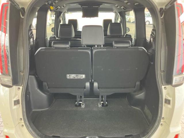 ノア Siダブルバイビー2 新品タイヤ/保証書/純正 9インチ SDナビ/フリップダウンモニター 純正 12.1インチ/トヨタセーフティセンス/両側電動スライドドア/車線逸脱防止支援システム/シート ハーフレザー バックカメラ(20枚目)