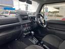 ジムニー ４ＷＤ　ＸＣ　新品タイヤ／保証書／シートヒーター　前席／車線逸脱防止支援システム／ヘッドランプ　ＬＥＤ／ＥＴＣ／ＥＢＤ付ＡＢＳ／横滑り防止装置／アイドリングストップ／エアバッグ　サイド／衝突安全ボディ　４ＷＤ（4枚目）