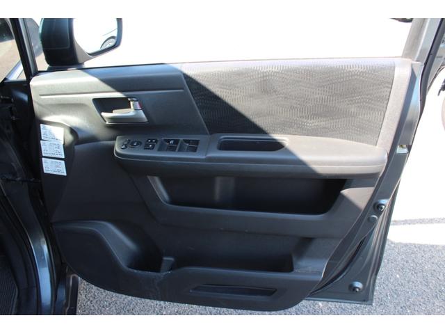 ステップワゴン Ｇ　４ＷＤ　アイドリングストップ装着後期モデル　フルセグナビ　ブルートゥース　バックカメラ　ＵＳＢ　ＥＴＣ　ＮＸ７１１　１５インチアルミ（21枚目）