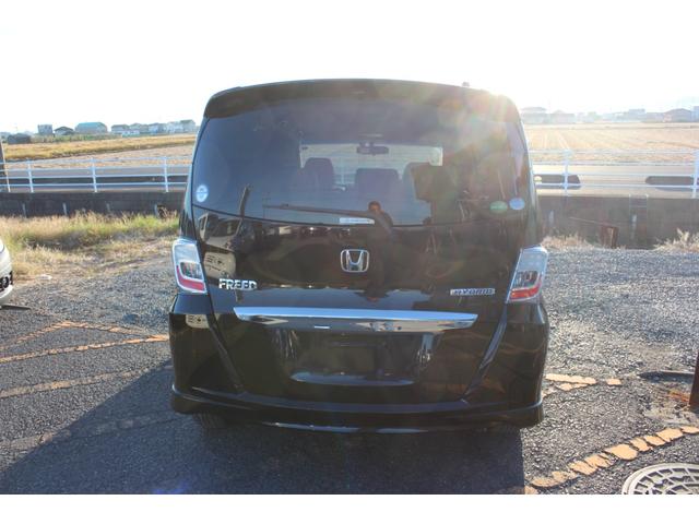 フリードハイブリッド ジャストセレクション　フルセグナビ　バックカメラ　左右パワースライドドア　スマートキー二個　オートライトＨＩＤ　ＥＴＣ　純正アルミ（8枚目）