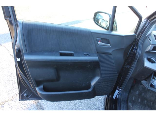 フリードハイブリッド ジャストセレクション　フルセグナビ　バックカメラ　左右パワースライドドア　スマートキー二個　オートライトＨＩＤ　ＥＴＣ　純正アルミ（26枚目）