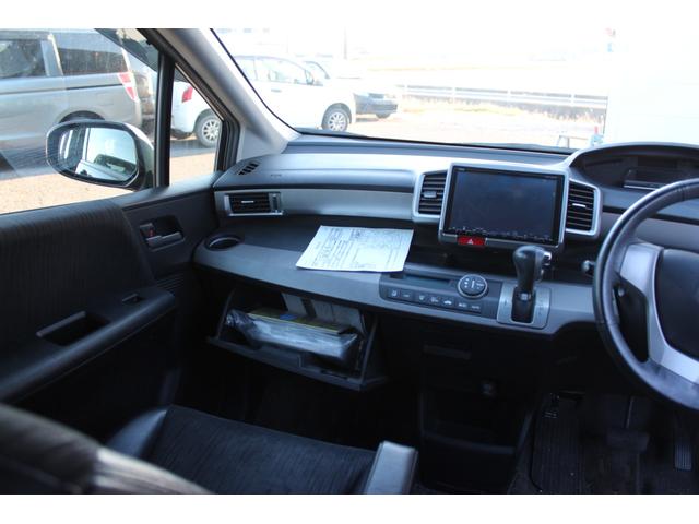 フリードハイブリッド ジャストセレクション　フルセグナビ　バックカメラ　左右パワースライドドア　スマートキー二個　オートライトＨＩＤ　ＥＴＣ　純正アルミ（32枚目）