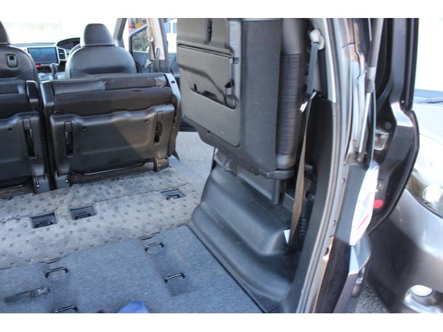 フリードハイブリッド ジャストセレクション　フルセグナビ　バックカメラ　左右パワースライドドア　スマートキー二個　オートライトＨＩＤ　ＥＴＣ　純正アルミ（35枚目）