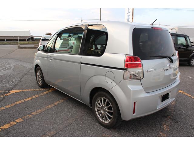 スペイド Ｆ　走行５．６万キロ　禁煙車　バックカメラ　ブルートゥース　ディスプレーオーディオ新品装着　ＨＩＤオートライト　ＥＴＣ（8枚目）