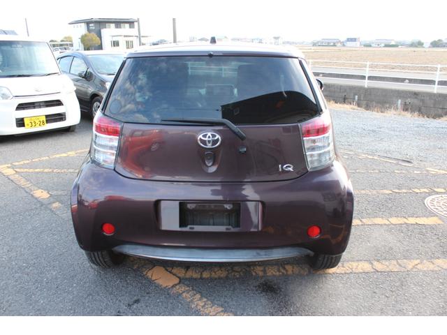 TOYOTA IQ 130G LEATHER PACKAGE