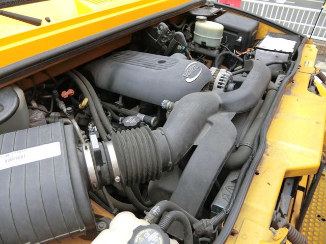 ベースグレード 左H 4WD 外20AW リフトアップ 外マフラー 背面タイヤ HID 大型4連フォグ 後席モニター サンルーフ 黒本革 PWシート シートH HDDナビ フルセグTV バックカメラ メッキパーツ(20枚目)