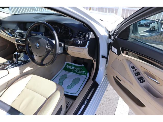 ５２８ｉ　エナジースポーツコンプリート　エアロ　２１ＡＷ　車高調　外品マフラー　ＨＩＤ　サンルーフ　本革ＰＷシート　シートＨ　クルコン　Ｃソナー　リアサンシェード　横滑り防止　Ｓキー　ＥＴＣ　Ｔチェーン式　　Ｕ(11枚目)