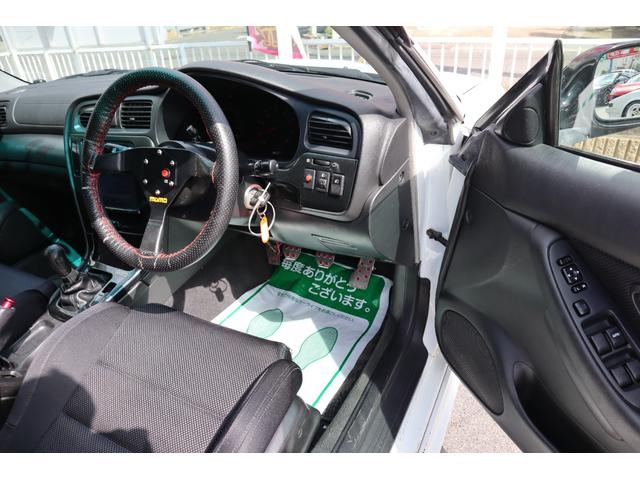 レガシィツーリングワゴン ＧＴ－Ｂ　Ｅ－ｔｕｎｅＩＩ　５ＭＴツインターボ　４ＷＤ　Ｗサンルーフ　外品フルエアロ　アイライン　ルーフレール　ＯＺＲＡＣＩＮＧ１７ＡＷ　スタッドレス　外品ショック　外マフラー　パワーシート　ナビＤＶＤ　令和４年タイベル交換済（12枚目）