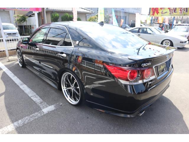 クラウンハイブリッド アスリートＧ　外品フルエアロ　Ｆスポイラー　ＷＯＲＫ２０インチＡＷ　車高調　ＴＯＭ’ｓマフラー　サンルーフ　黒革シート　パワーシート　シートヒーター＋エアコン　ナビ　フルセグ　Ｂカメラ　ＰＣＳ　ＢＳＭ　クリアソナー（6枚目）