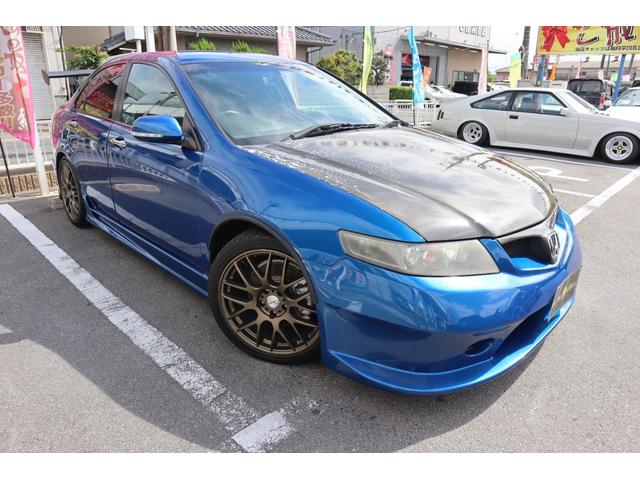 アコード ユーロR 6MT i-VTEC 外品フルエアロ GTウイング 外品グリル カーボンボンネット WORK18AW COSCOフルタップ車高調 無限マフラー ETC レカロセミバケ CD再生 エアコン付 チェーン式(3枚目)