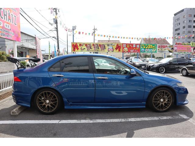 アコード ユーロR 6MT i-VTEC 外品フルエアロ GTウイング 外品グリル カーボンボンネット WORK18AW COSCOフルタップ車高調 無限マフラー ETC レカロセミバケ CD再生 エアコン付 チェーン式(4枚目)
