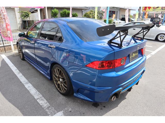 アコード ユーロR 6MT i-VTEC 外品フルエアロ GTウイング 外品グリル カーボンボンネット WORK18AW COSCOフルタップ車高調 無限マフラー ETC レカロセミバケ CD再生 エアコン付 チェーン式(6枚目)