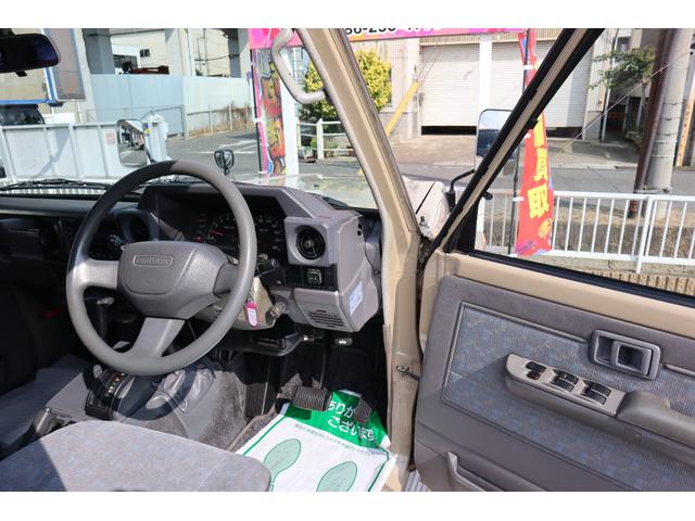 ランドクルーザー７０ ＬＸ　後期モデル　ベージュ全塗装　ディーゼル　切替４ＷＤ　フェンダーミラー　外品１６インチＡＷ　ＥＴＣ　記録簿　ＣＤ　エアコン付　純正マフラー　タイベルＨ２６年５月２９．６万ｋｍ時交換済　車検令和９・１０月（11枚目）